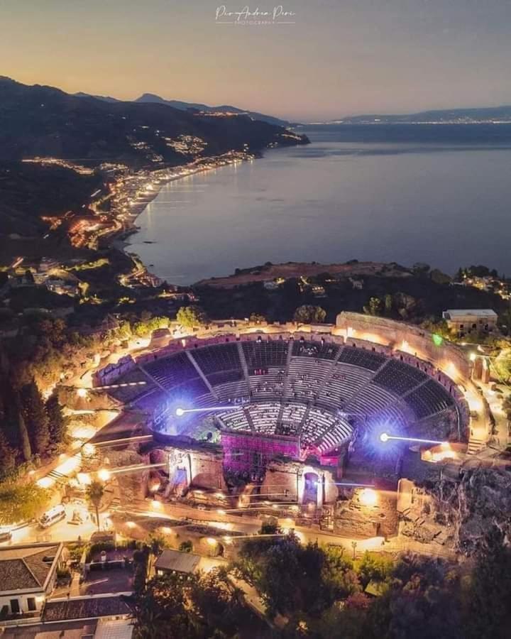 Sebastian House Casa Vacanze Giardini Naxos Ngoại thất bức ảnh