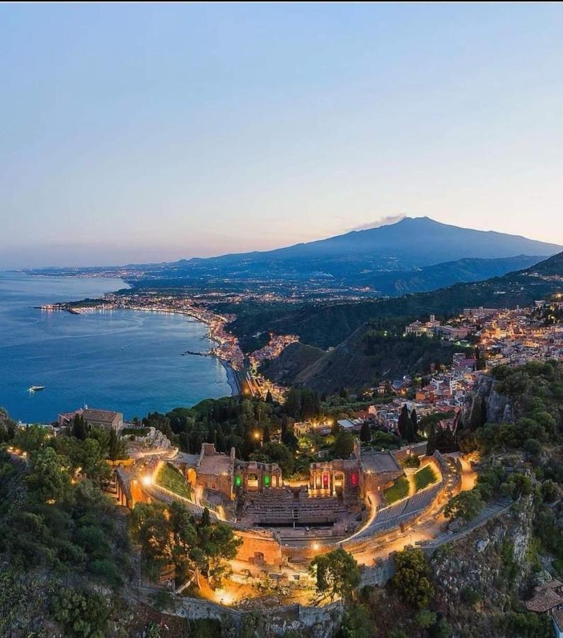 Sebastian House Casa Vacanze Giardini Naxos Ngoại thất bức ảnh